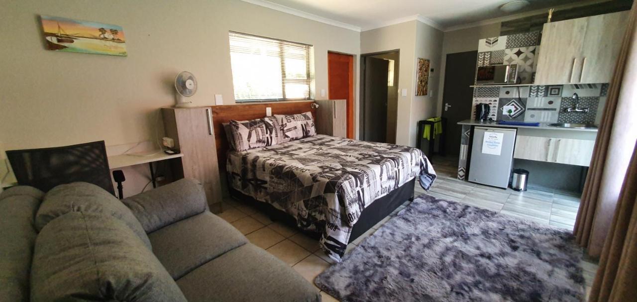 Meadows Guesthouse Germiston Buitenkant foto