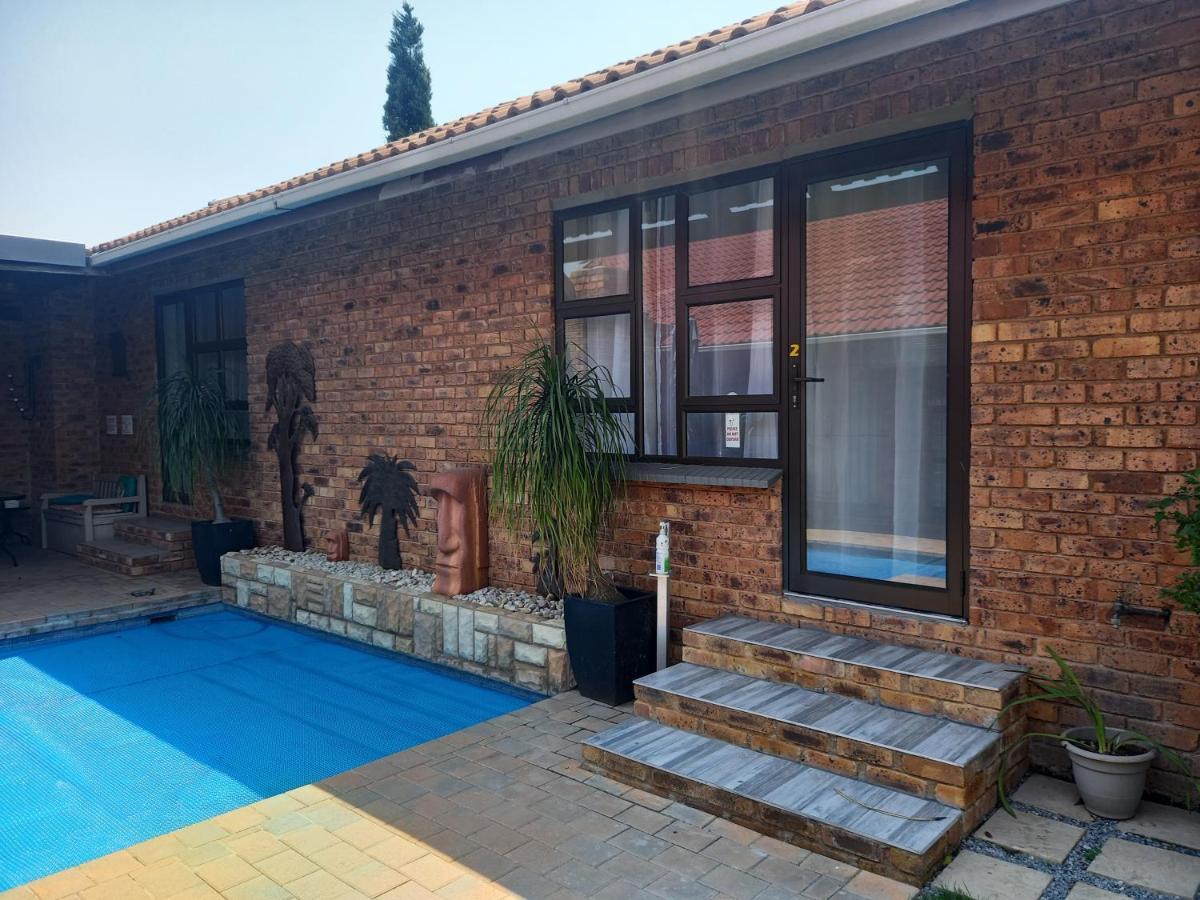 Meadows Guesthouse Germiston Buitenkant foto