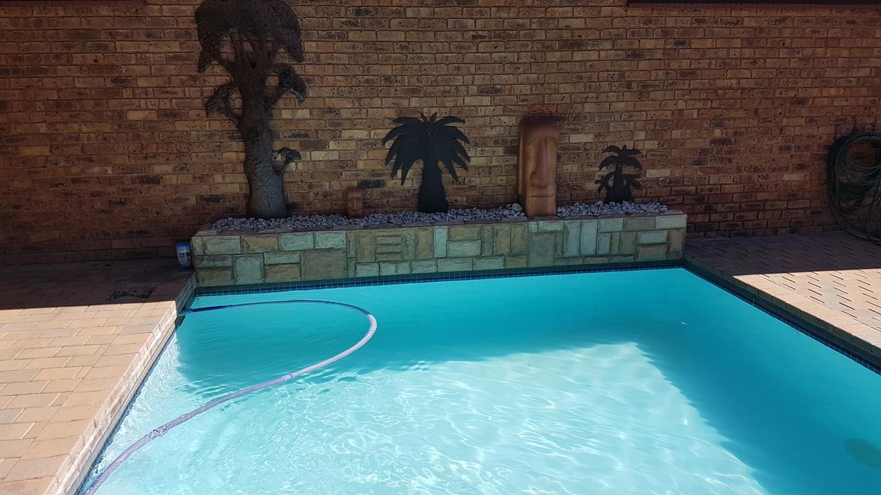 Meadows Guesthouse Germiston Buitenkant foto